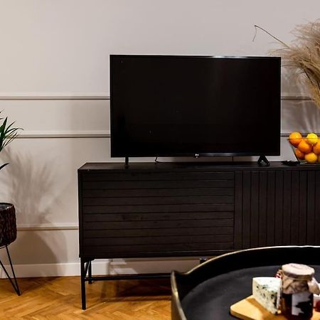 Ferienwohnung Elegant, Comfortable In The Heart Of Warsaw! Exterior foto