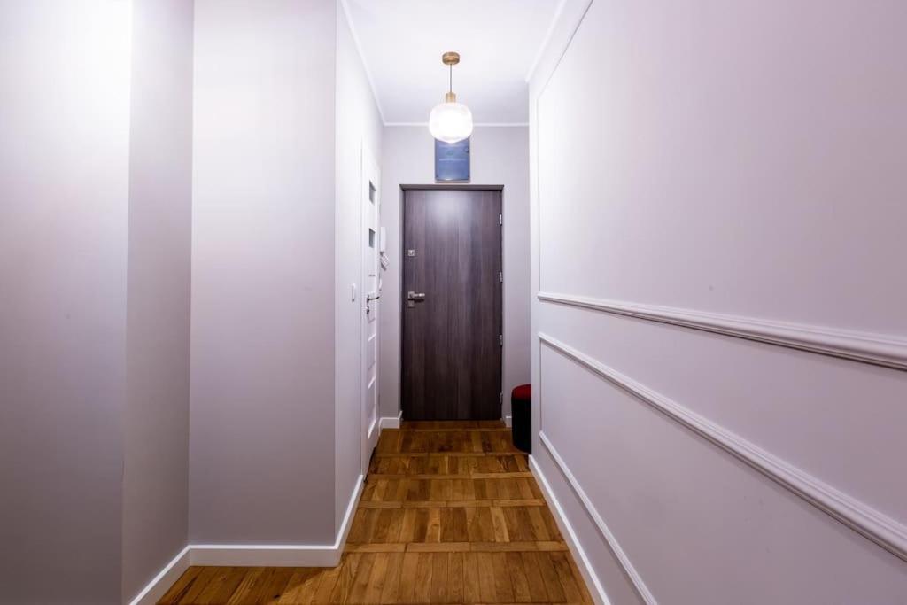 Ferienwohnung Elegant, Comfortable In The Heart Of Warsaw! Exterior foto
