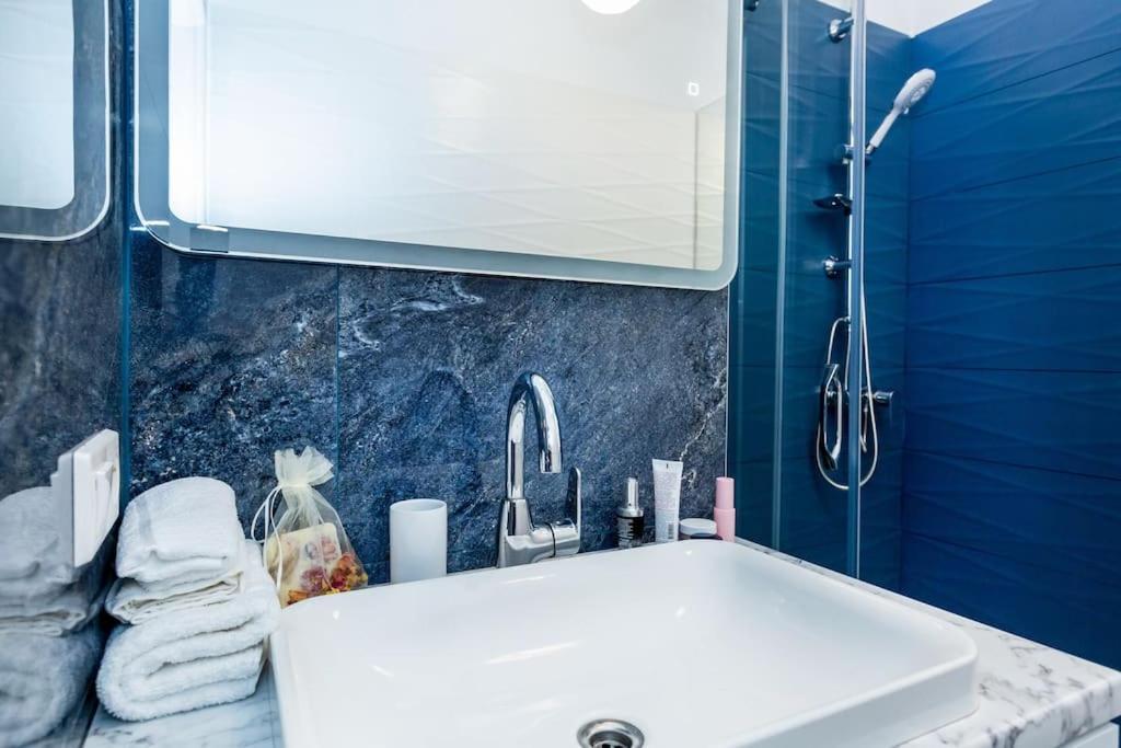 Ferienwohnung Elegant, Comfortable In The Heart Of Warsaw! Exterior foto