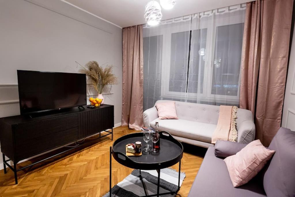 Ferienwohnung Elegant, Comfortable In The Heart Of Warsaw! Exterior foto