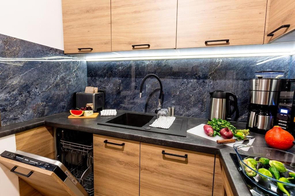 Ferienwohnung Elegant, Comfortable In The Heart Of Warsaw! Exterior foto